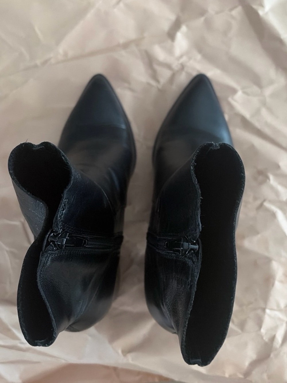 Tony Bianco - Black leather ankle boots with pointed toe and block heel